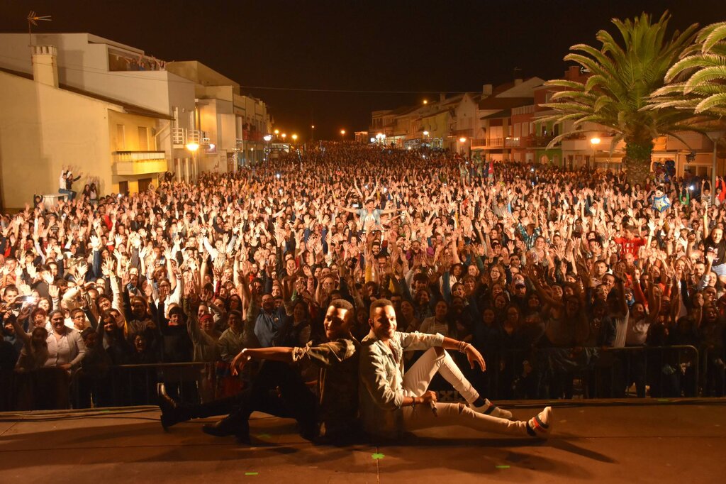   CALEMA ARREBATARAM A PRAÇA DA VARINA!