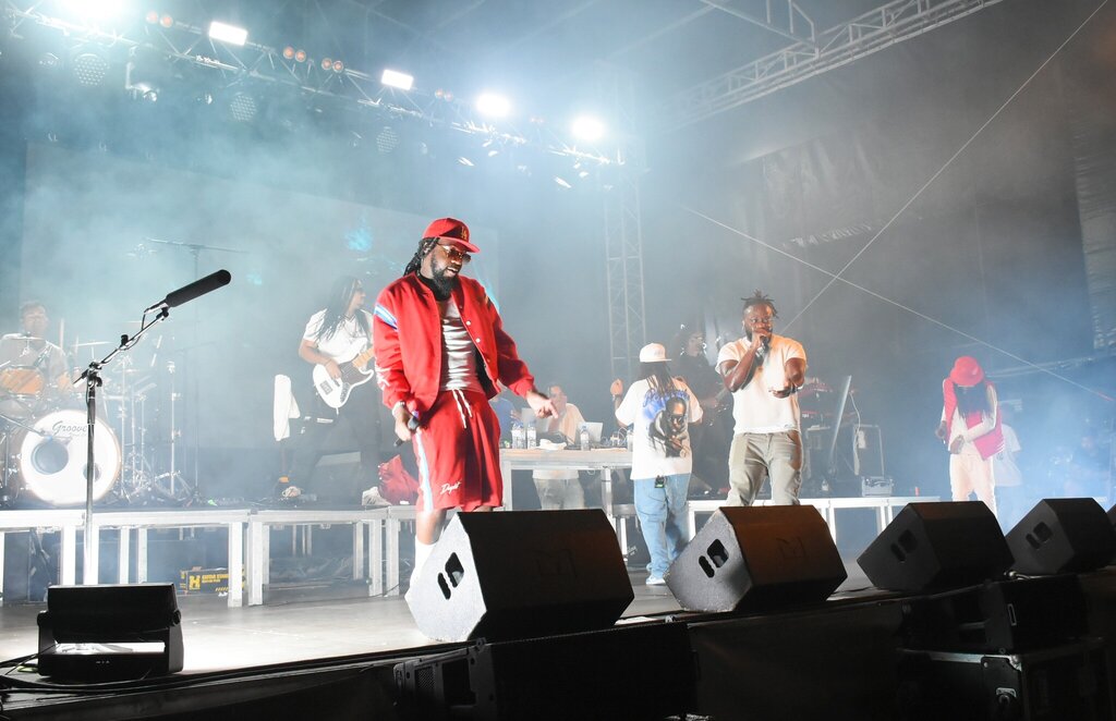 WET BED GANG ENCHERAM O LARGO DA VARINA