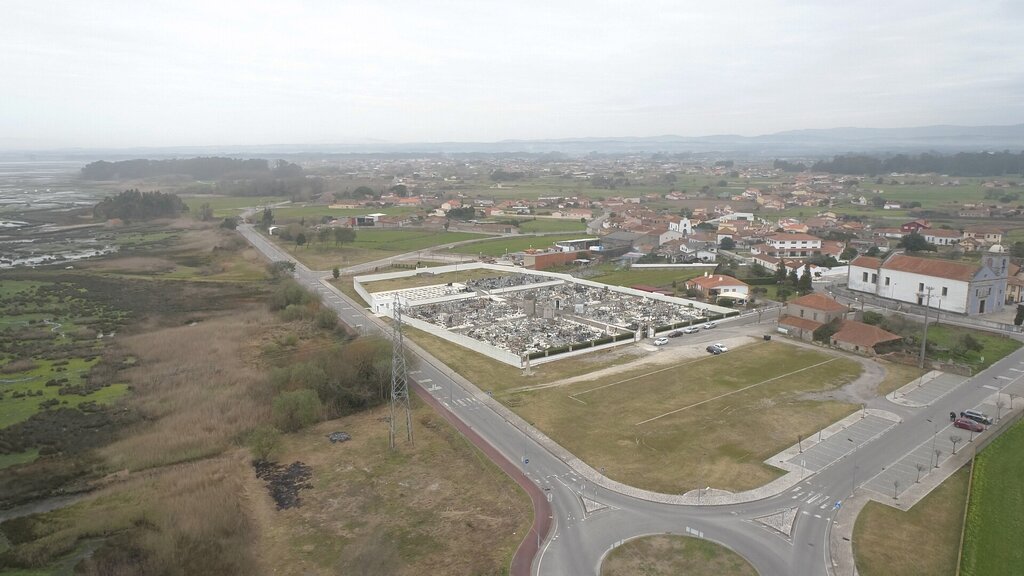 MUNICÍPIO DA MURTOSA LANÇA EMPREITADA DE REQUALIFICAÇÃO DA ENVOLVENTE AO LAVADOURO NO BUNHEIRO