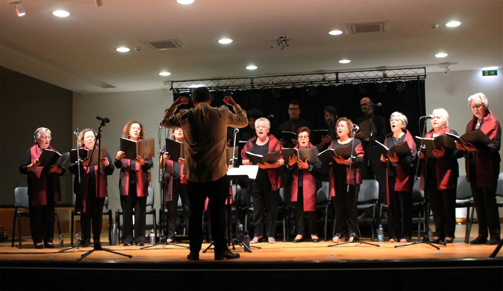 CORO DE SANTA MARIA DA MURTOSA ATUOU NA OFICINA DE ARTES
