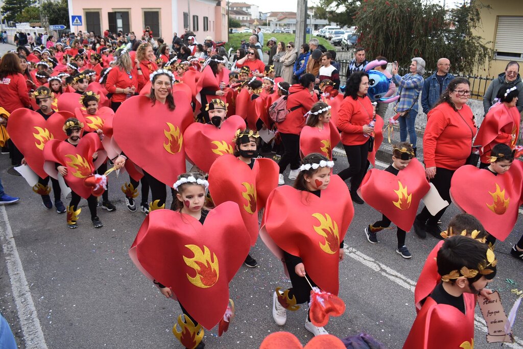 DESFILE DO CARNAVAL INFANTIL DA MURTOSA SAIU À RUA