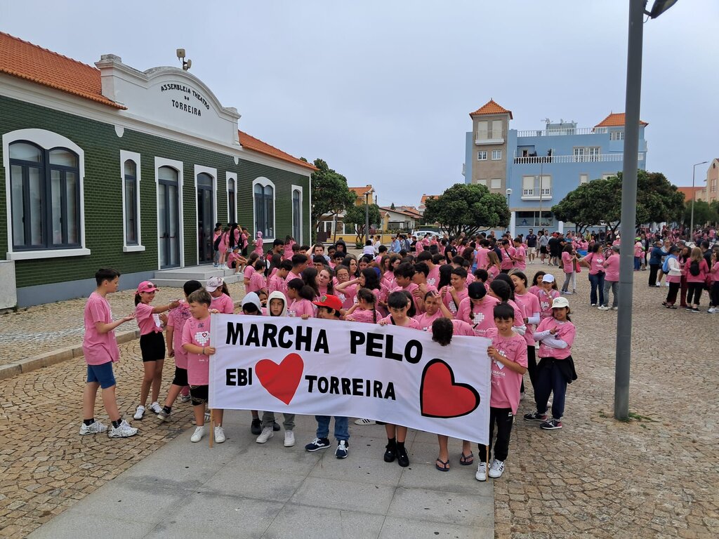  ESCOLA BÁSICA DA TORREIRA ORGANIZOU CAMINHADA PELO CORAÇÃO E FESTIVAL DAS SOPAS