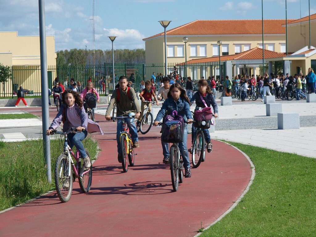 ATRIBUIÇÃO DE APOIOS MUNICIPAIS NO ÂMBITO DA AÇÃO SOCIAL ESCOLAR PARA O ANO LETIVO 2025/2026