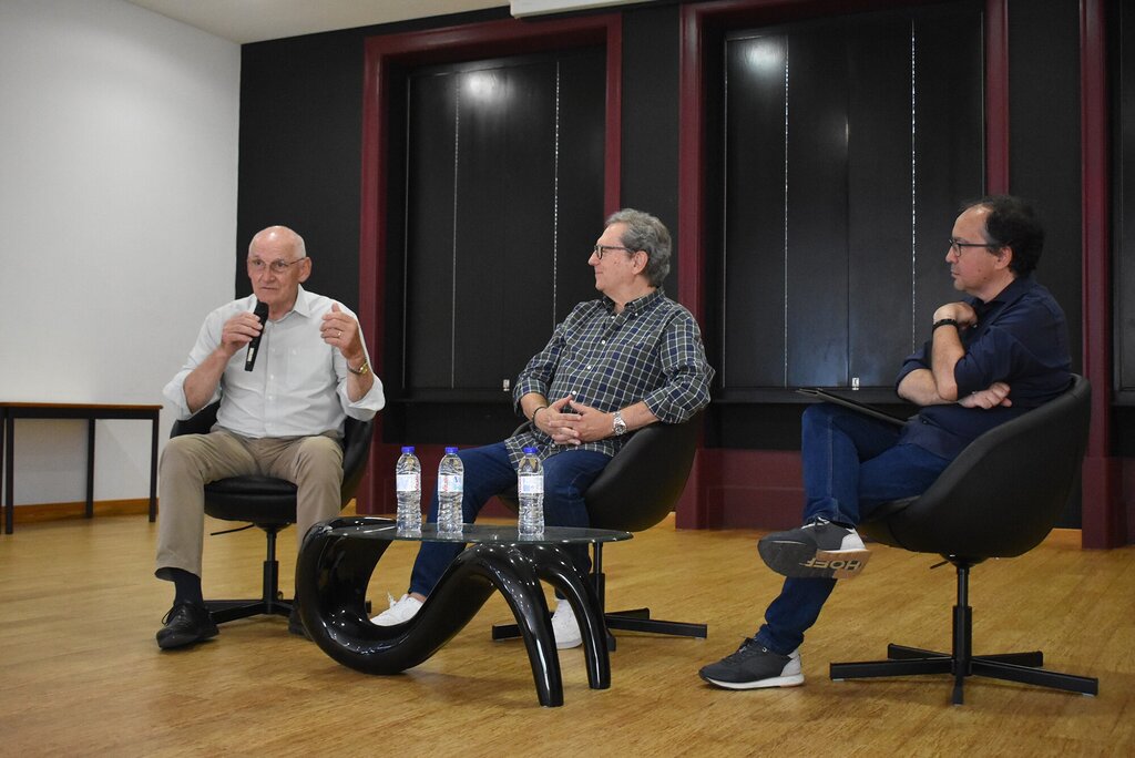  ANTÓNIO SALA FOI O CONVIDADO DO MÊS DE JUNHO DO "ENCONTRO COM O AUTOR"