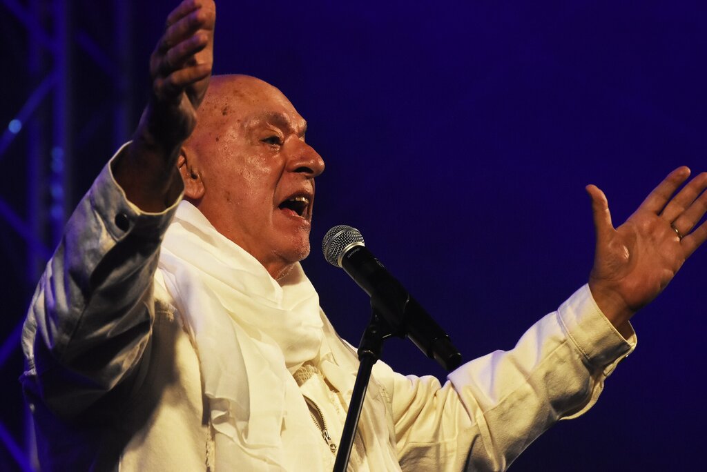 PAULO DE CARVALHO E GRUPO MUSICAL BUNHEIRENSE ABRIRAM A PROGRAMAÇÃO DO SÃO PAIO À VISTA