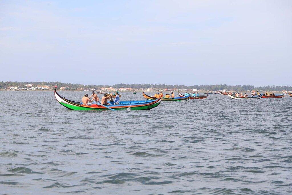EMBARCAÇÃO DINIS, DO ARRAIS JOSÉ PEDRO MIRANDA VENCEU A CORRIDA DE CHINCHORROS 