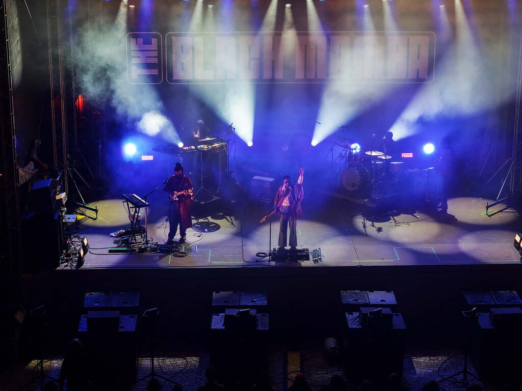 BLACK MAMBA E CAROLINA DESLANDES ANIMARAM A SEGUNDA NOITADA DO SÃO PAIO DA TORREIRA