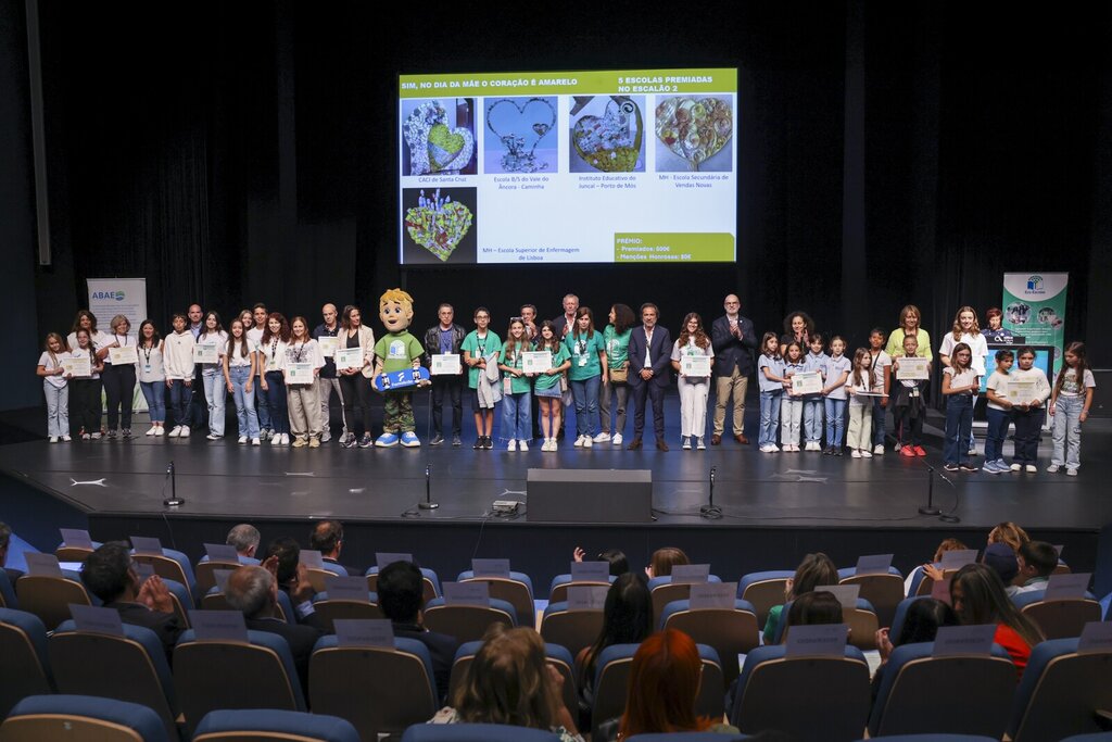  No dia da M&atilde;e o Cora&ccedil;&atilde;o &eacute; Amarelo